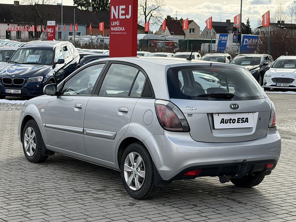 Kia Rio 1.4i 