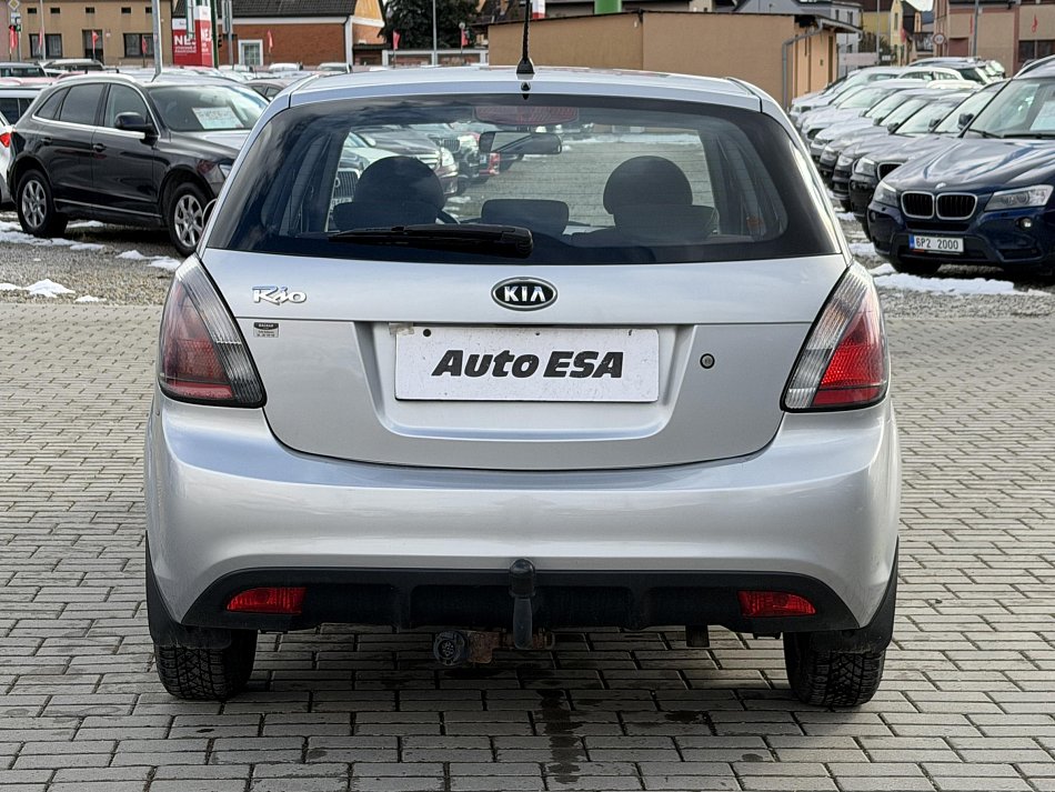 Kia Rio 1.4i 