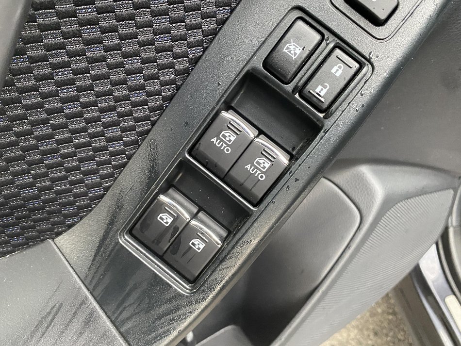 Subaru Forester 2.0 i  AWD