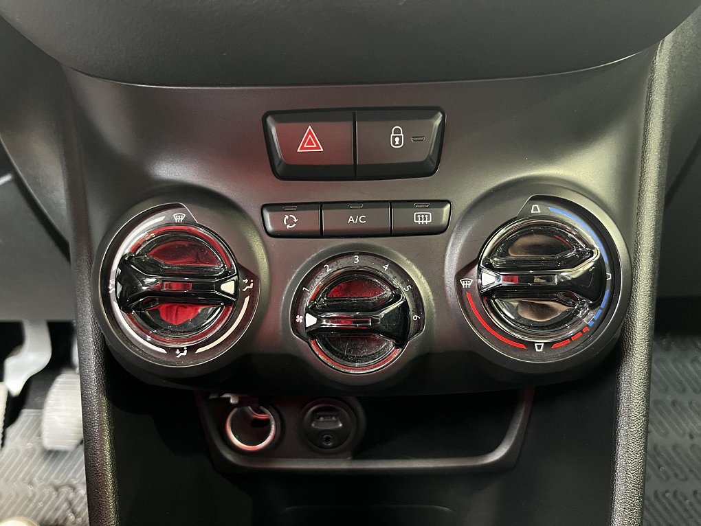 Peugeot 208 1.2 PT 