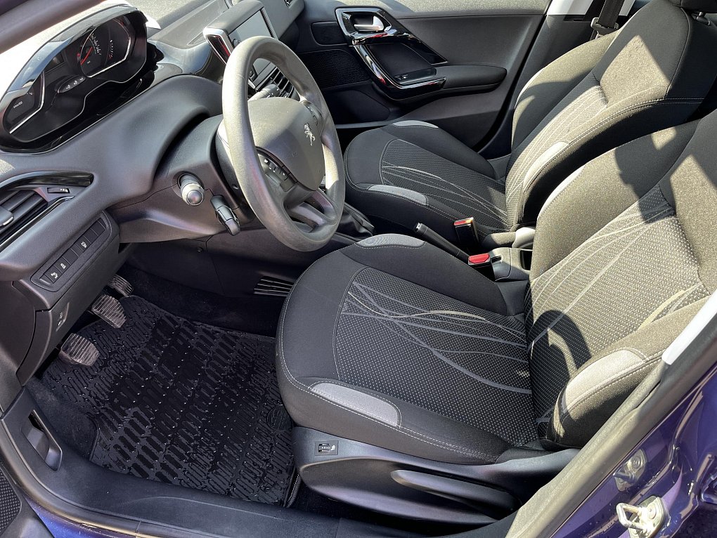 Peugeot 208 1.2 PT 