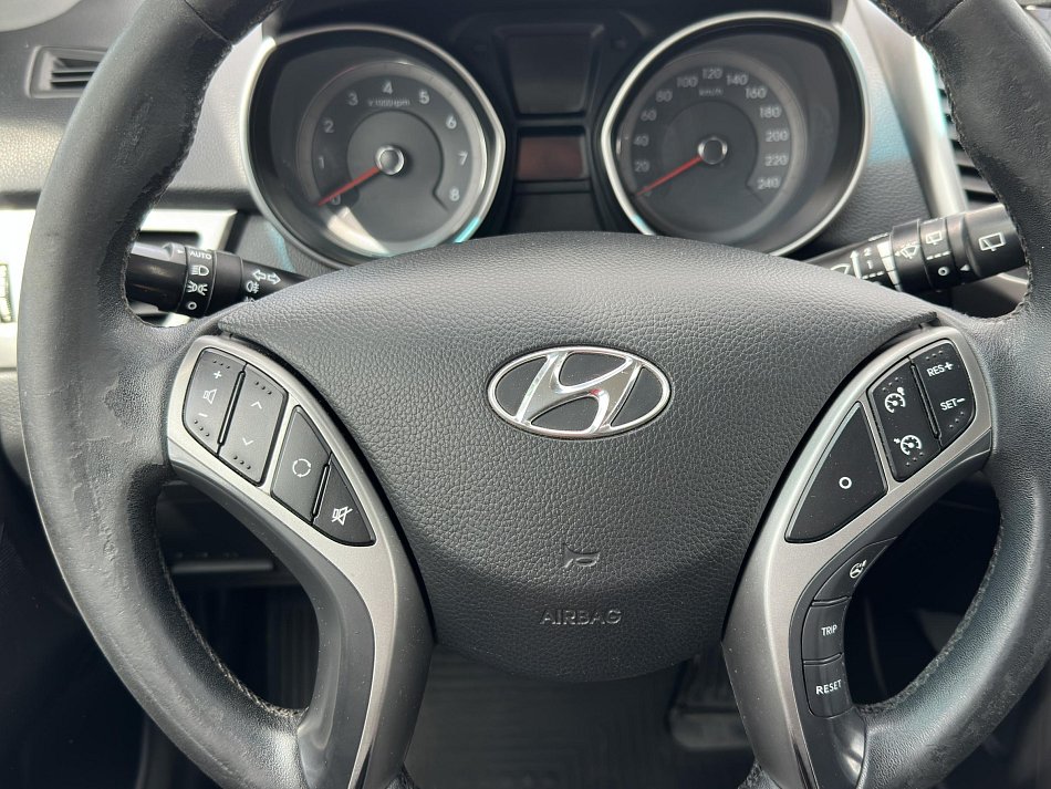 Hyundai I30 1.6i 