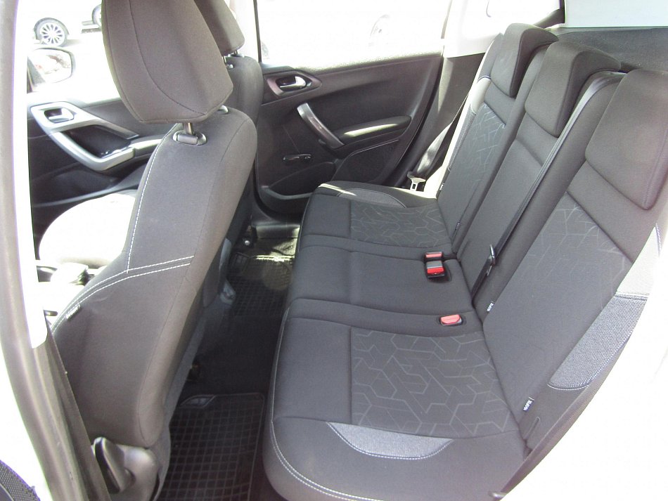 Peugeot 2008 1.2PT Active