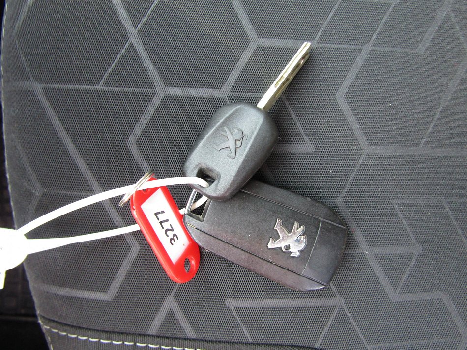 Peugeot 2008 1.2PT Active