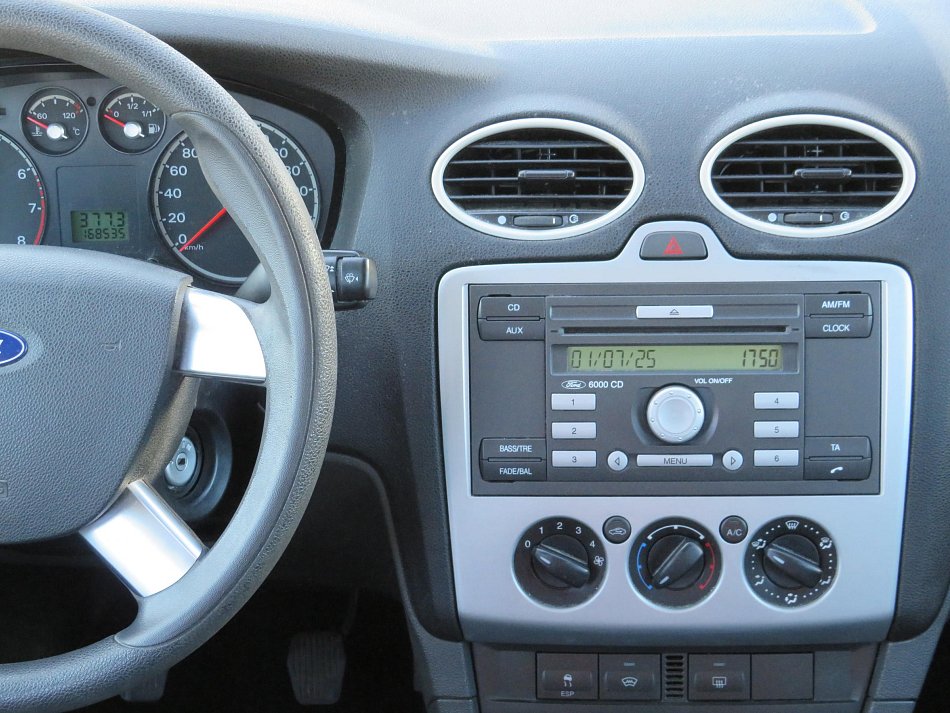 Ford Focus 1.4i 