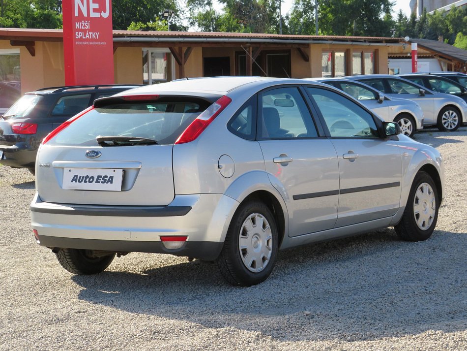 Ford Focus 1.4i 