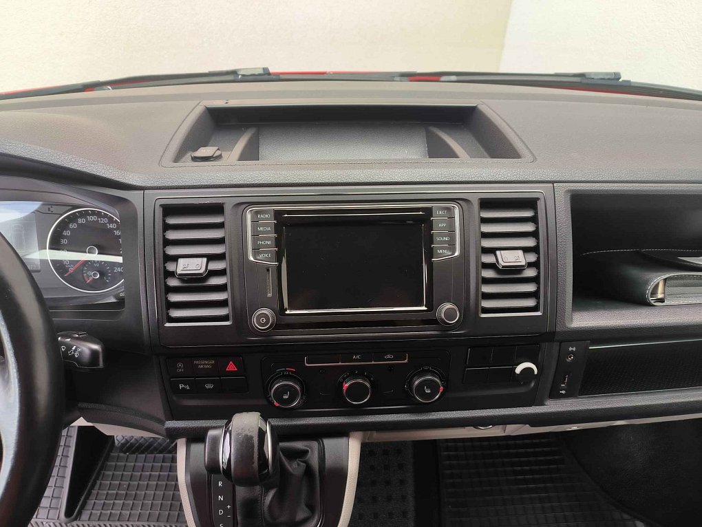 Volkswagen Transporter 2.0TDi  L2H1