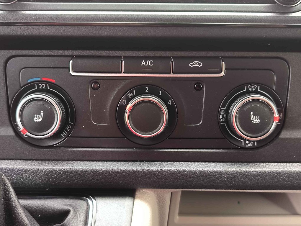 Volkswagen Transporter 2.0TDi  L2H1