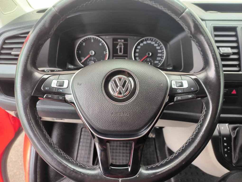 Volkswagen Transporter 2.0TDi  L2H1