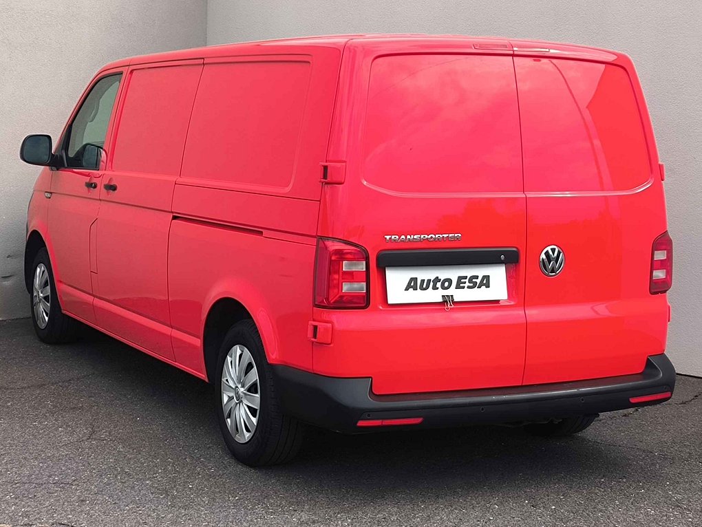 Volkswagen Transporter 2.0TDi  L2H1