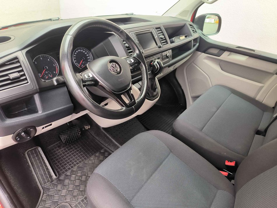 Volkswagen Transporter 2.0TDi  L2H1
