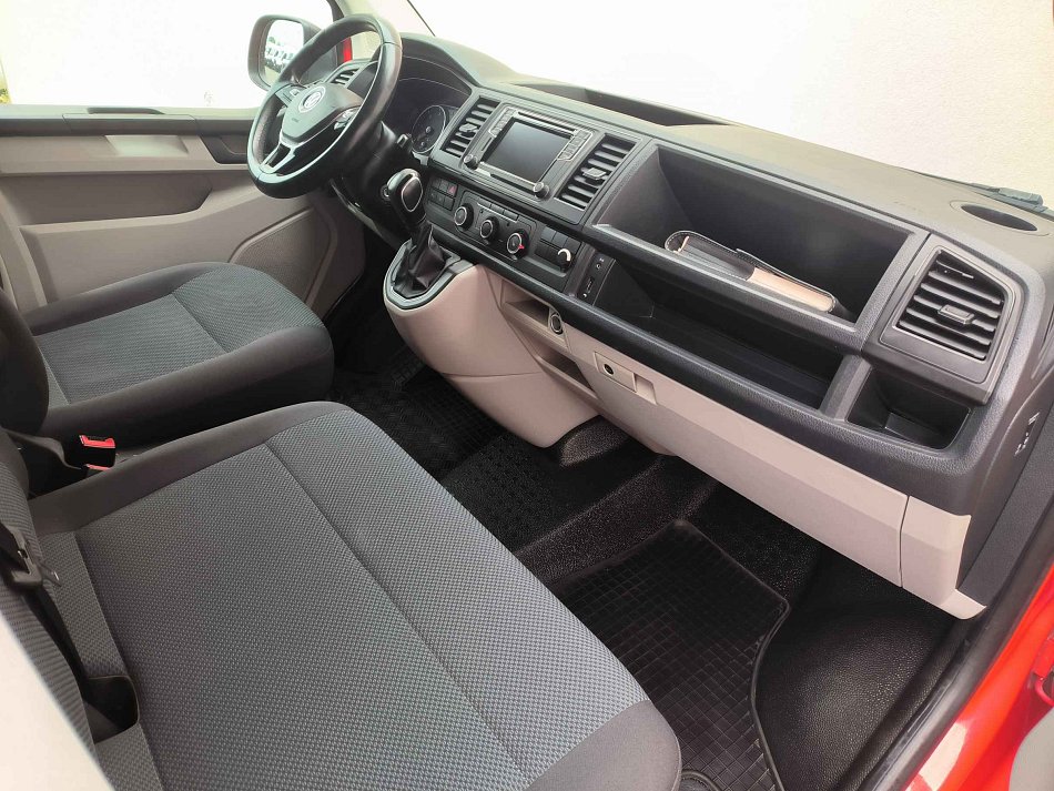 Volkswagen Transporter 2.0TDi  L2H1
