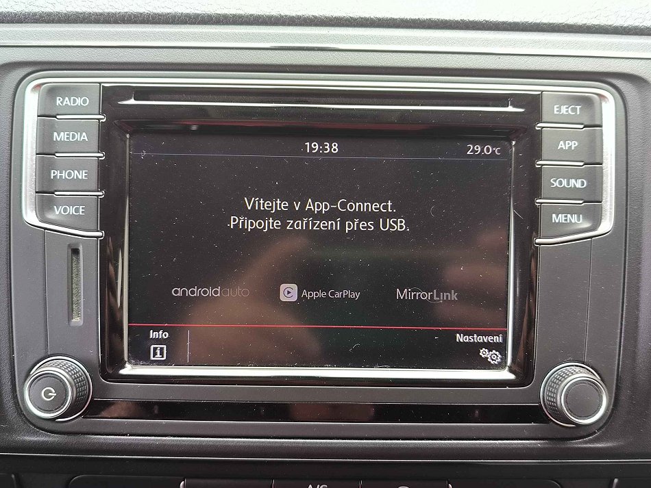 Volkswagen Transporter 2.0TDi  L2H1