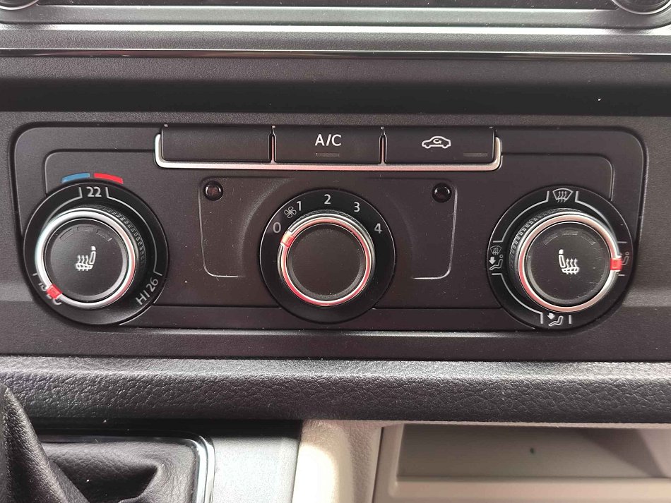 Volkswagen Transporter 2.0TDi  L2H1