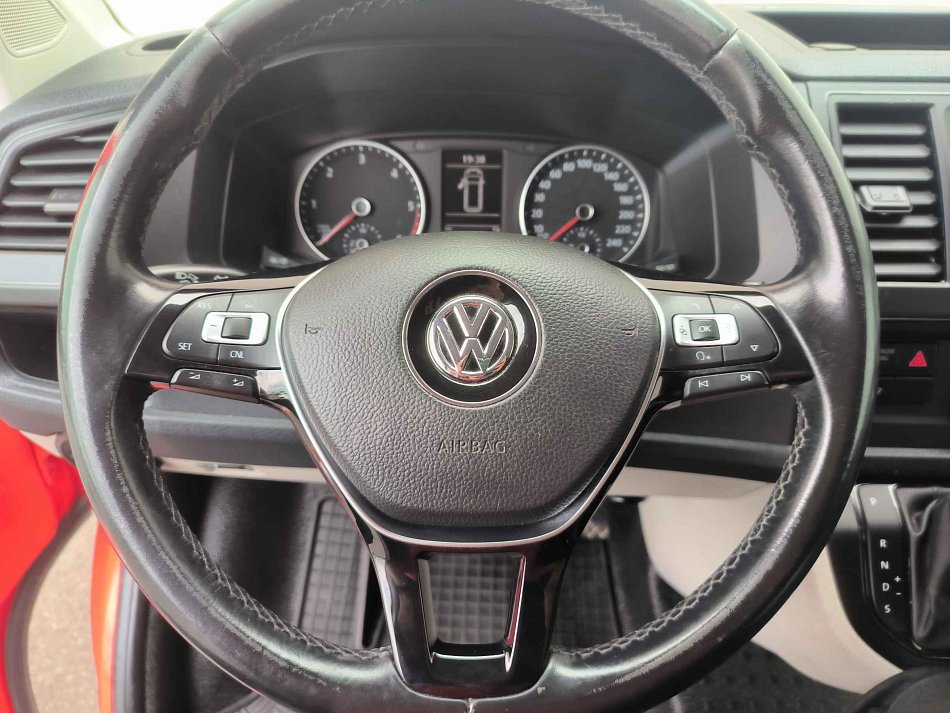 Volkswagen Transporter 2.0TDi  L2H1