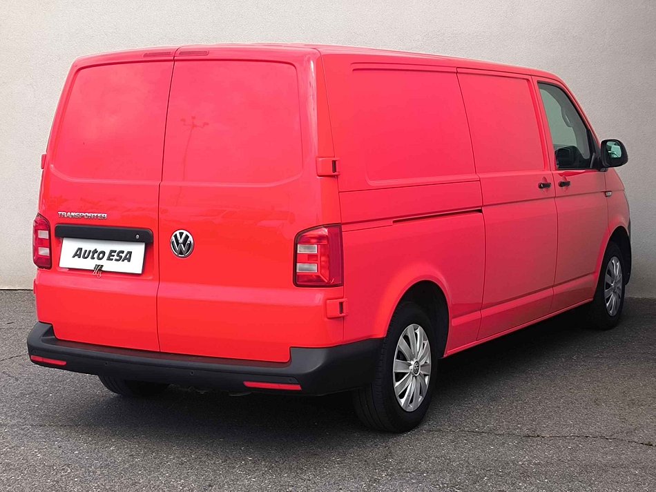 Volkswagen Transporter 2.0TDi  L2H1