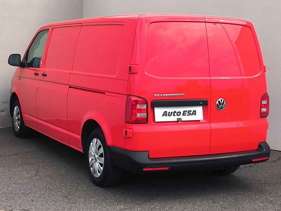 Volkswagen Transporter 2.0TDi  L2H1