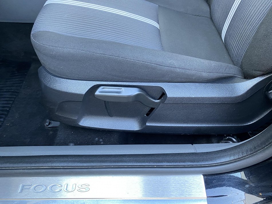 Ford Focus 1.6i 