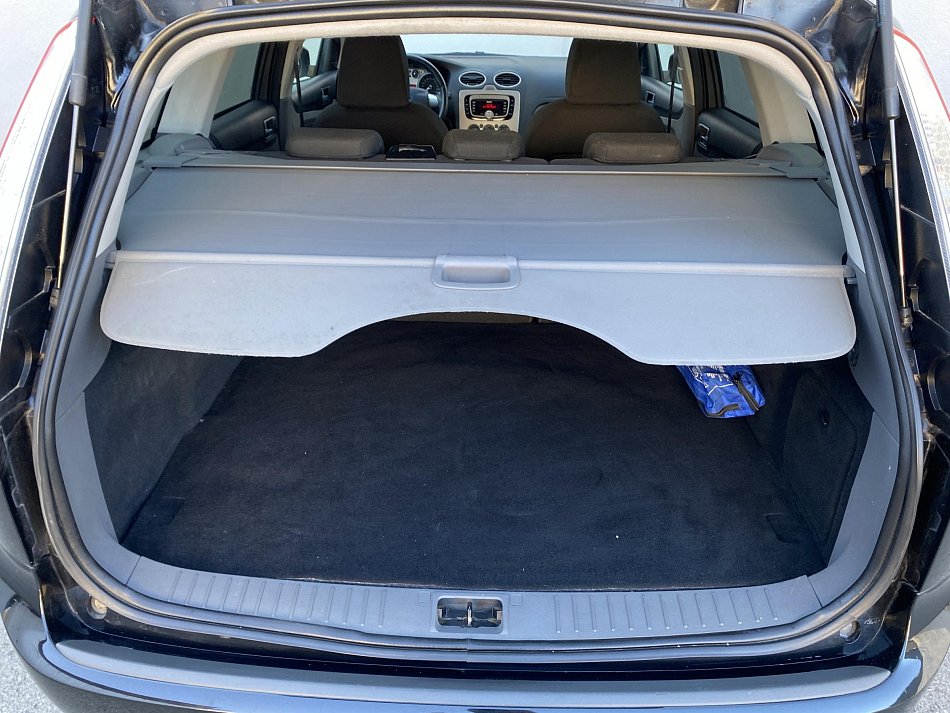 Ford Focus 1.6i 