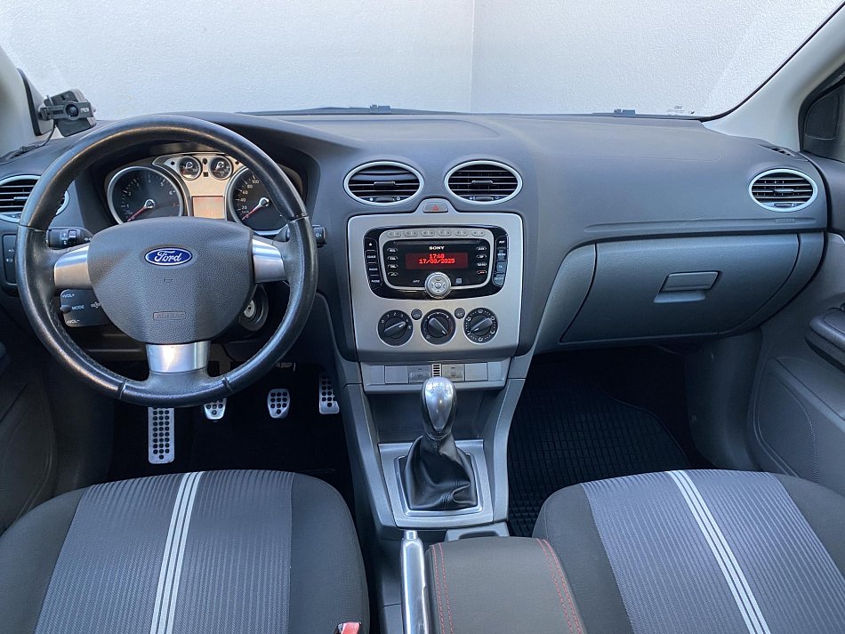 Ford Focus 1.6i 