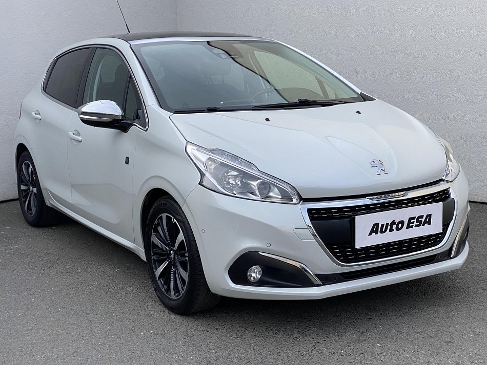 Peugeot 208 1.2PT  TechEDITION