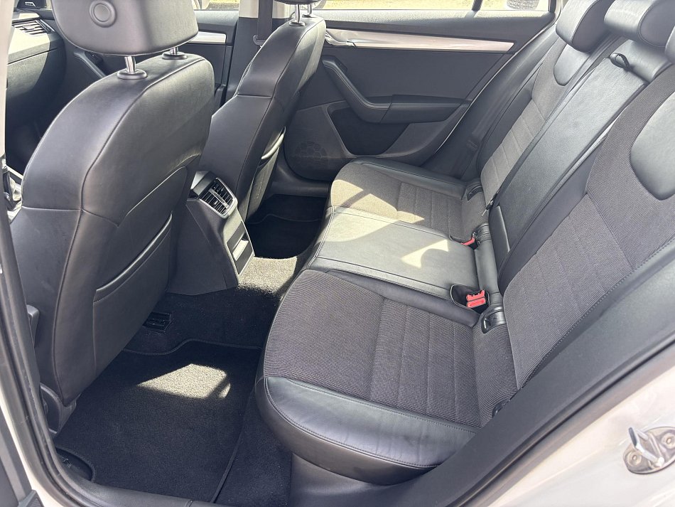 Škoda Octavia III 1.8 TSi Elegance