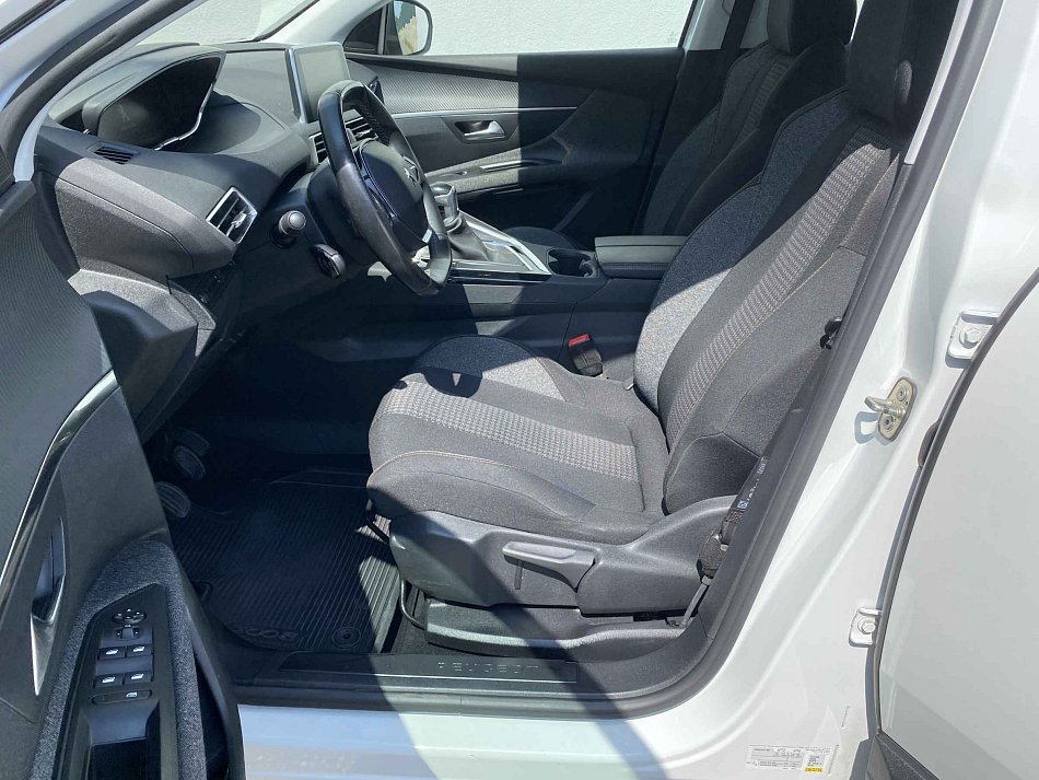 Peugeot 3008 1.2PT Active