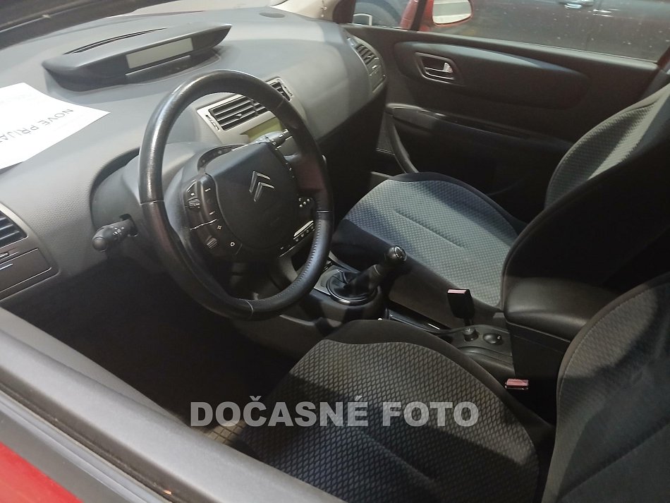 Citroën C4 1.4i 