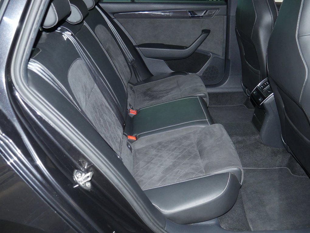 Škoda Superb III 2.0 TDi Ambition 4x4