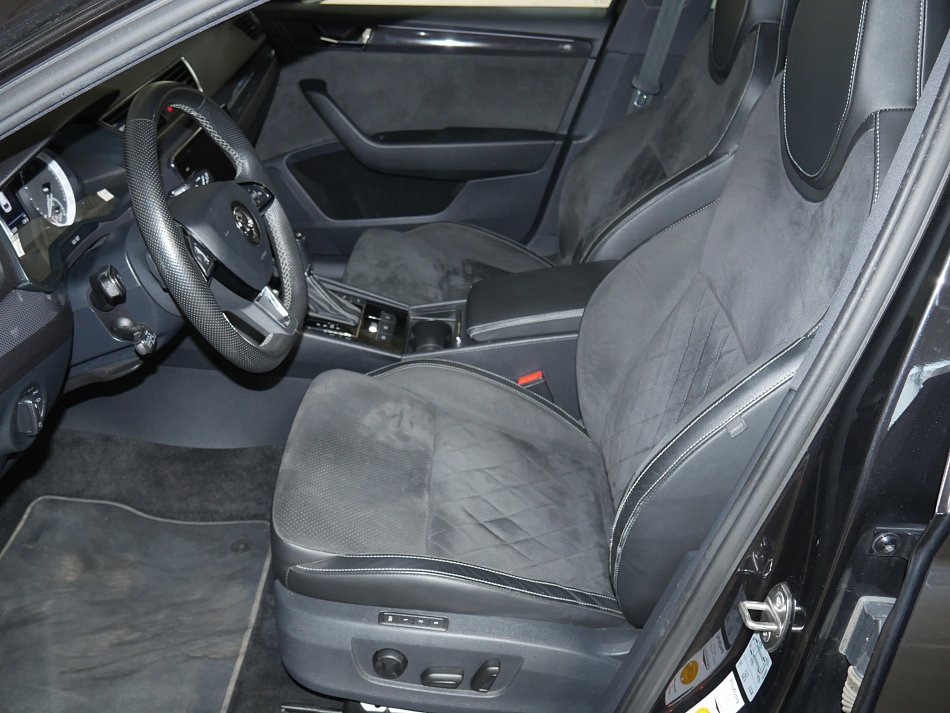 Škoda Superb III 2.0 TDi Ambition 4x4