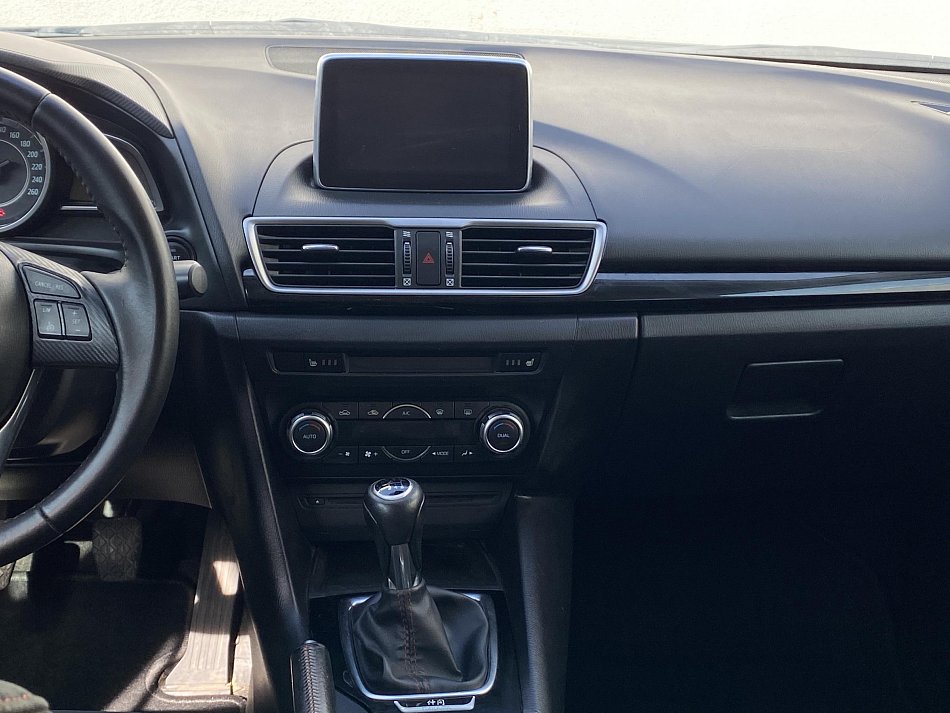 Mazda 3 2.0 i Nakama