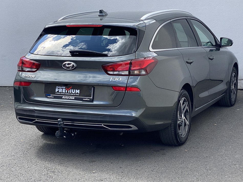 Hyundai I30 1.5 DPi Smart