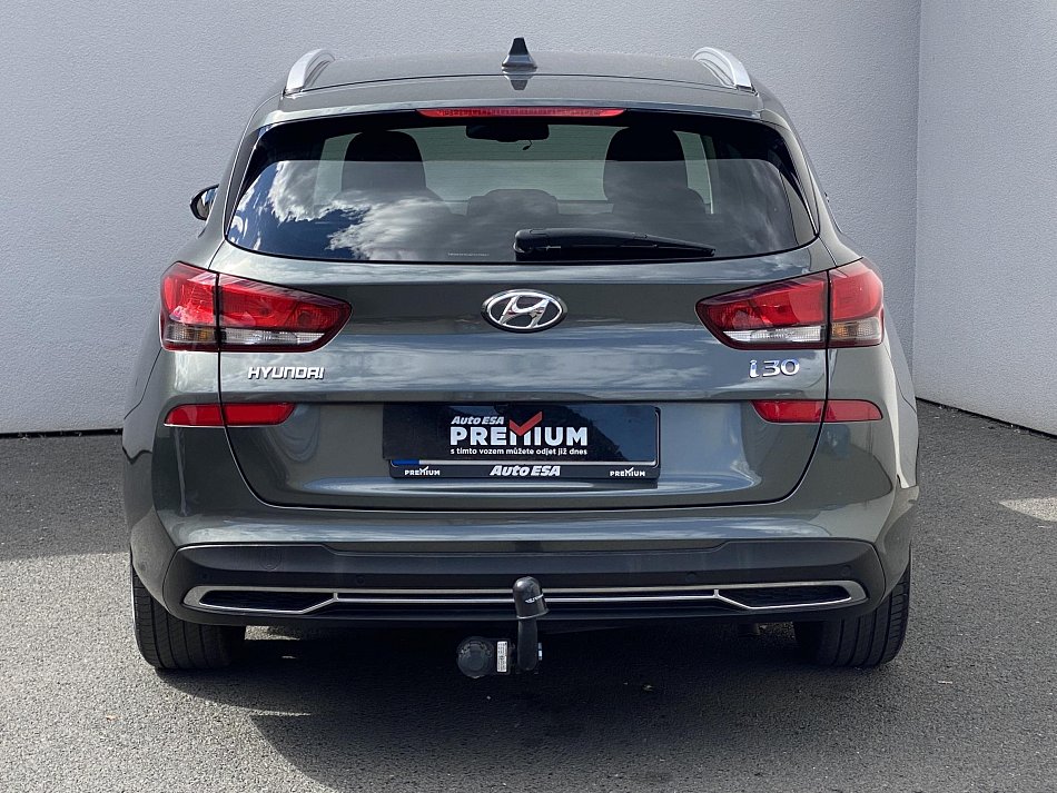 Hyundai I30 1.5 DPi Smart