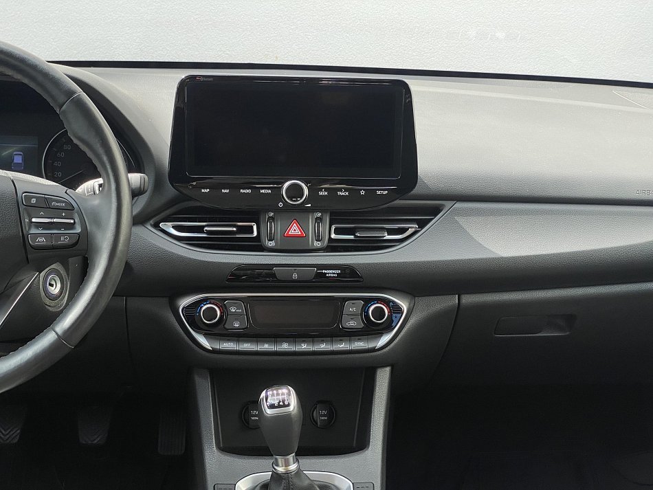 Hyundai I30 1.5 DPi Smart