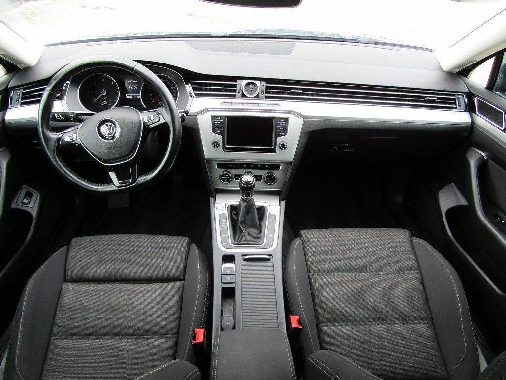 Volkswagen Passat 1.6 TDi 