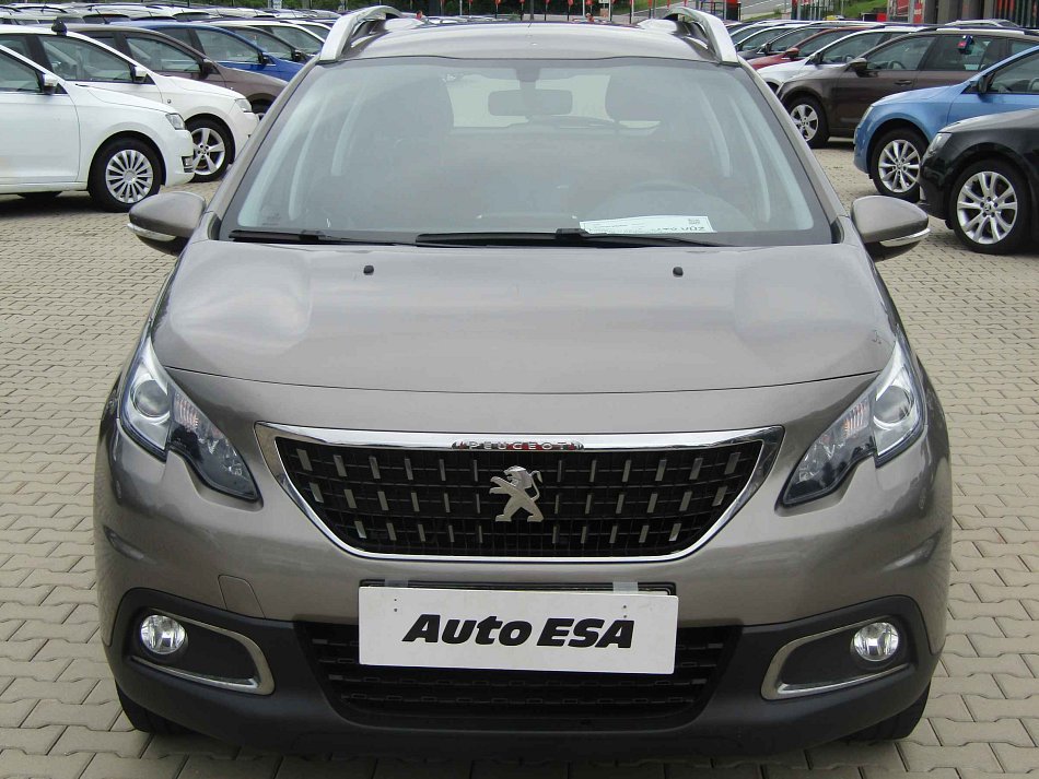 Peugeot 2008 1.2 i 