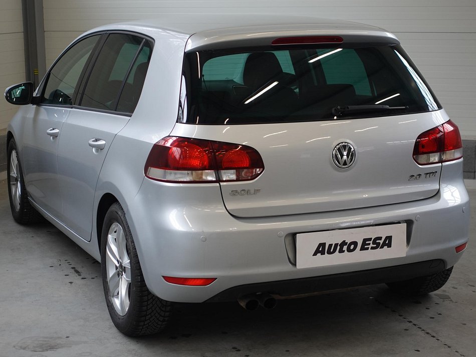 Volkswagen Golf 2.0 TDi 