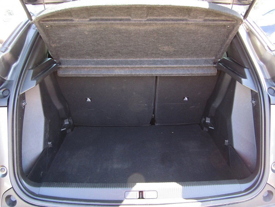 Peugeot 2008 1.2 PT 