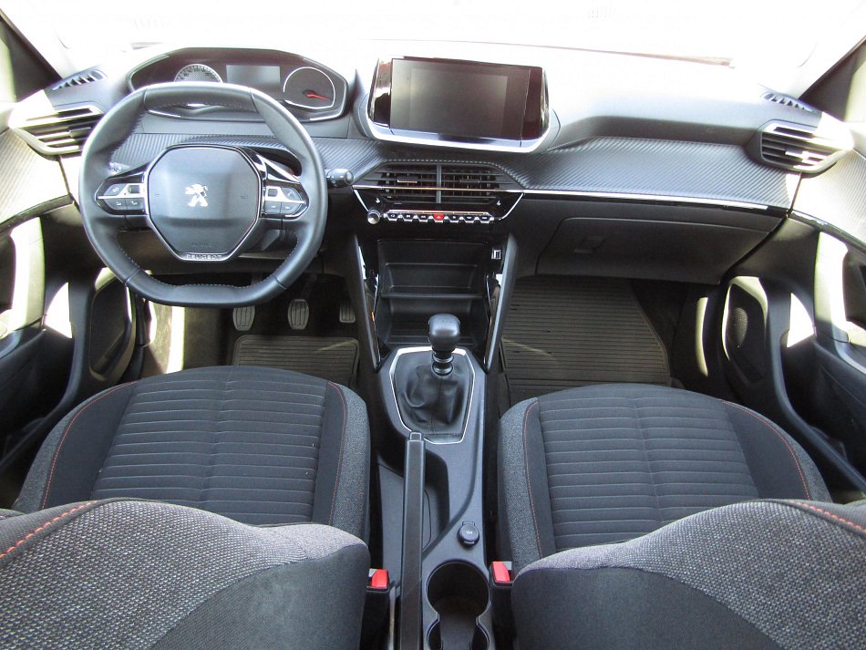 Peugeot 2008 1.2 PT 