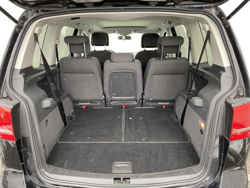 Volkswagen Touran 1.6 TDi Highline