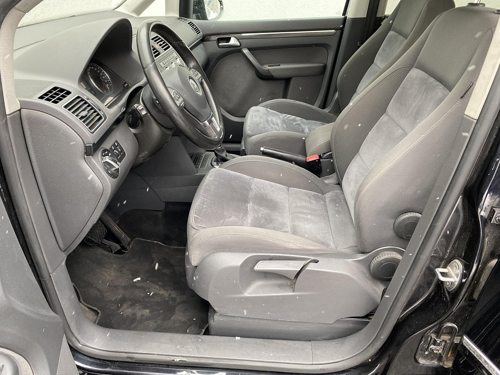 Volkswagen Touran 1.6 TDi Highline