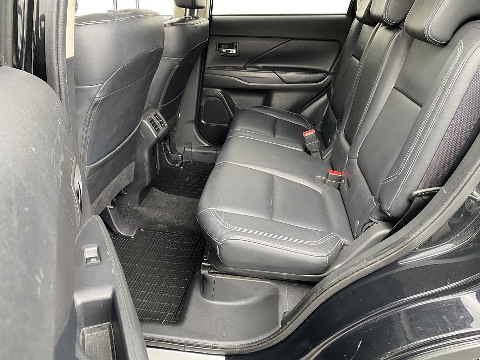 Mitsubishi Outlander 2.0 MIVEC Instyle AWD