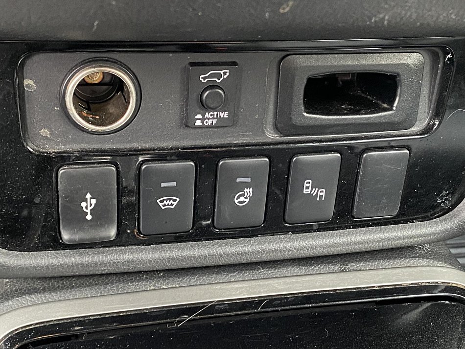 Mitsubishi Outlander 2.0 MIVEC Instyle AWD