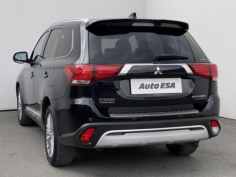 Mitsubishi Outlander 2.0 MIVEC Instyle AWD