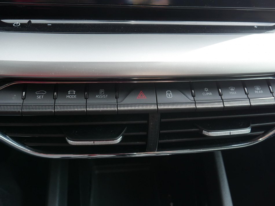 Škoda Octavia IV 1.5 TSi Style