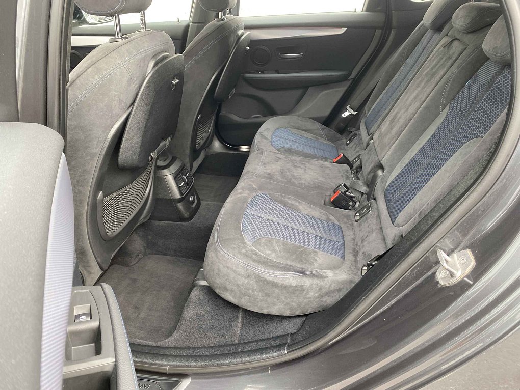 BMW Řada 2 2.0D M Sport xDrive218d