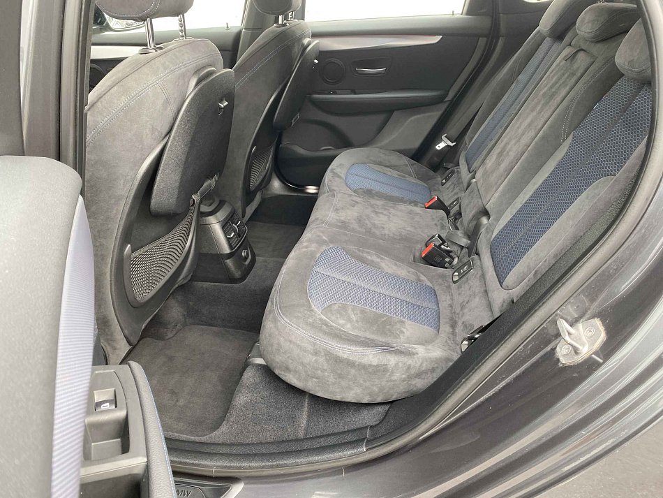 BMW Řada 2 2.0D M Sport xDrive218d