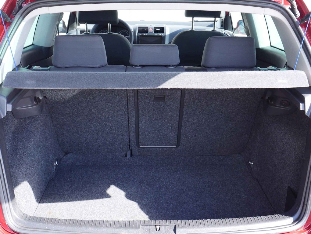Volkswagen Golf 1.6 FSi 
