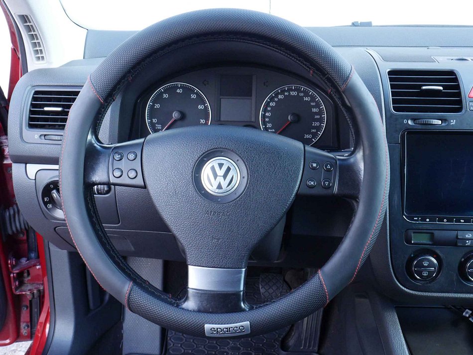 Volkswagen Golf 1.6 FSi 