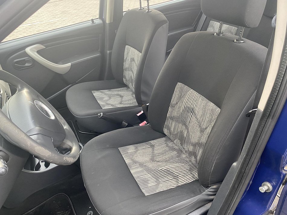 Dacia Sandero 1.4i 